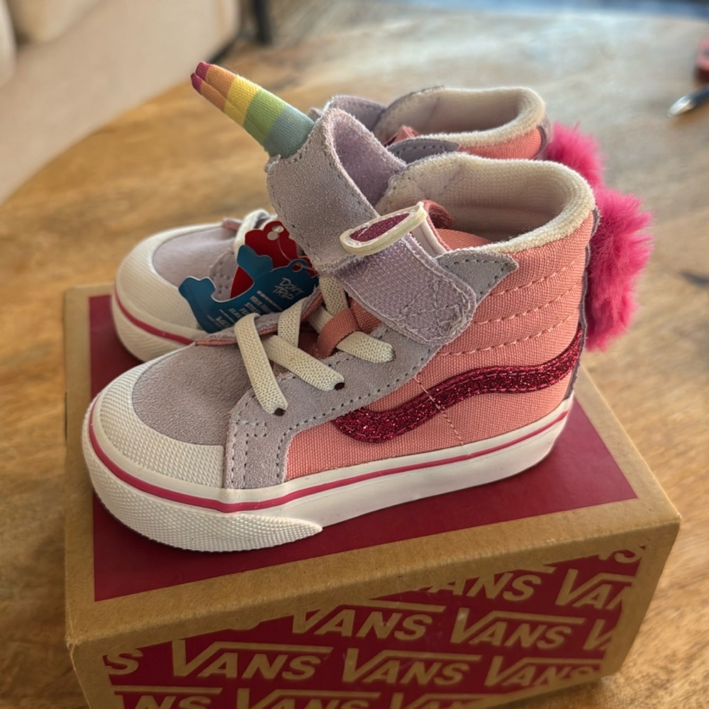 Vans Sk8-Hi Toddler 'Unicorn' size 4.5